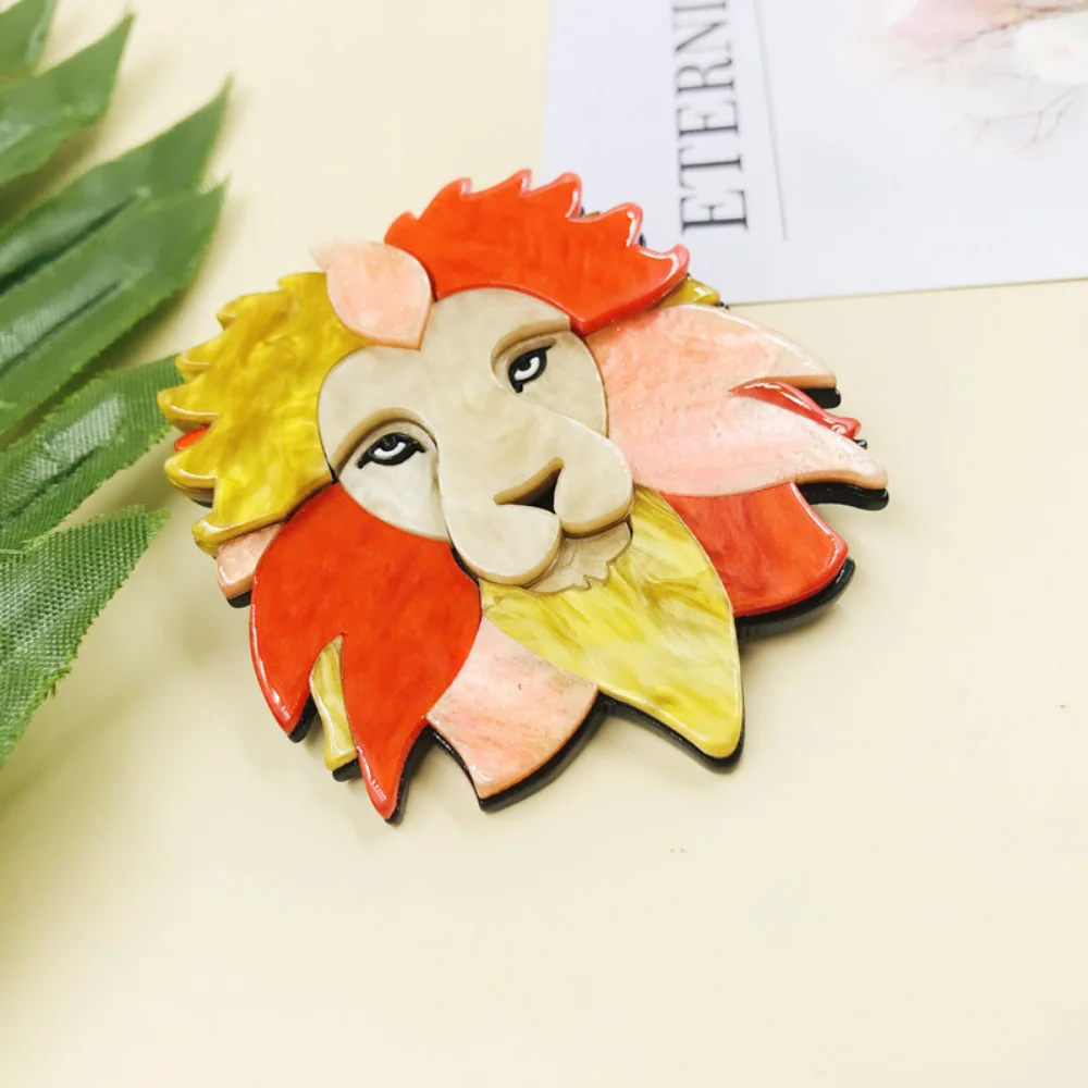 Broche en forme de Lion japonais en acrylique, faite à la main, Animal, personnalisé, Badge de mode sculpté, Premium, accessoires pour vêtements