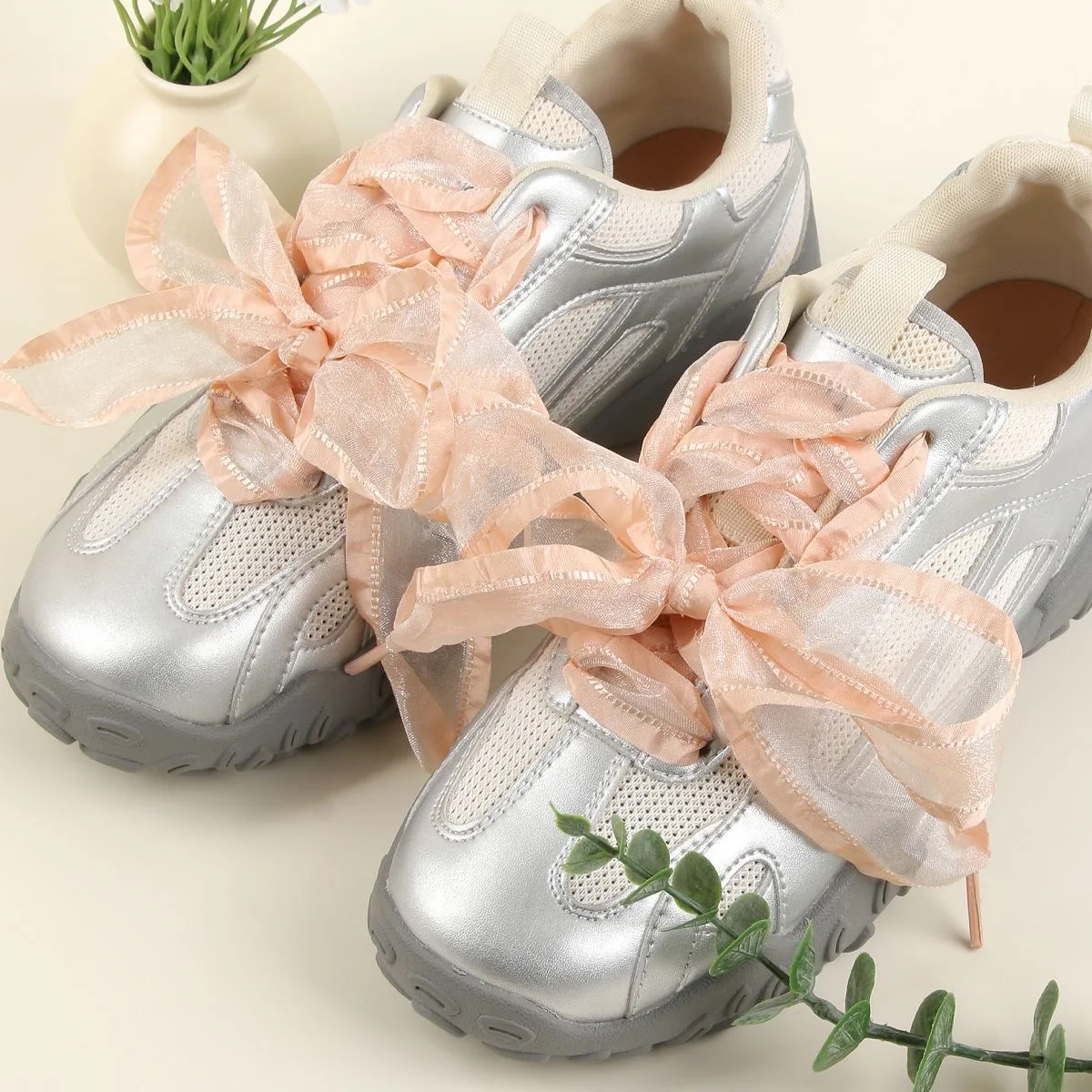 Fshion Wide 4cm Wavy Pleated Chiffon Yarn Shoelaces  Flat Silk Big Bow Shoestings Training Shoes Casual Canvas Laces