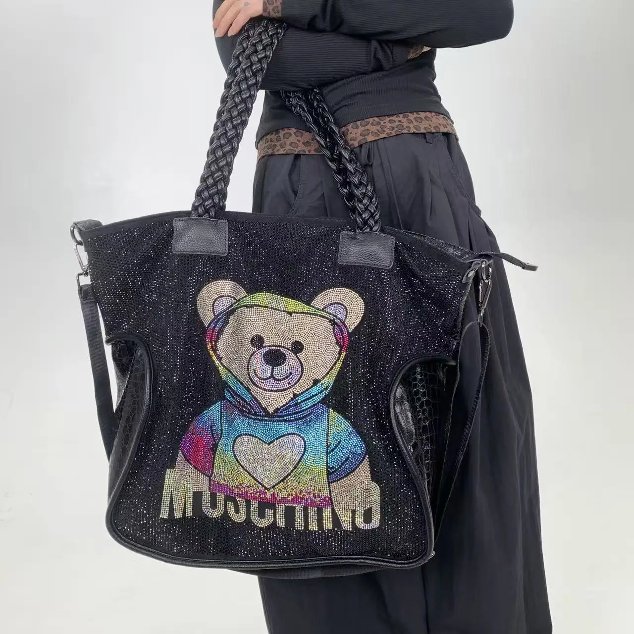 

Ladies' fashionable teddy bear diamond embellished shoulder bag with large capacity and shiny rhinestone handbag