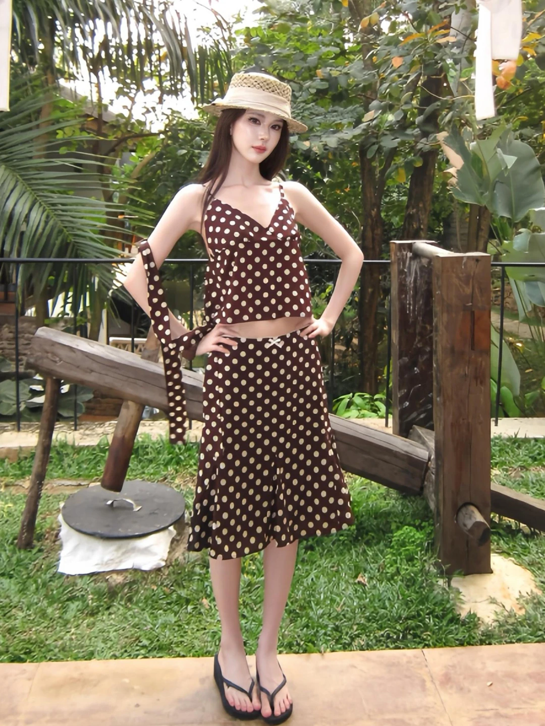 

Low Waist Halter Neck Polka Dot Vest And Skirt Set Women's Summer Outfit Knot Fashionable Casual Vacation Style