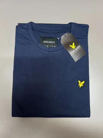 HELT NY ENKEL KORTÄRMAD T-SHIRT I LYLE AND SCOTT 6 best sales Lyle och Scott - №1