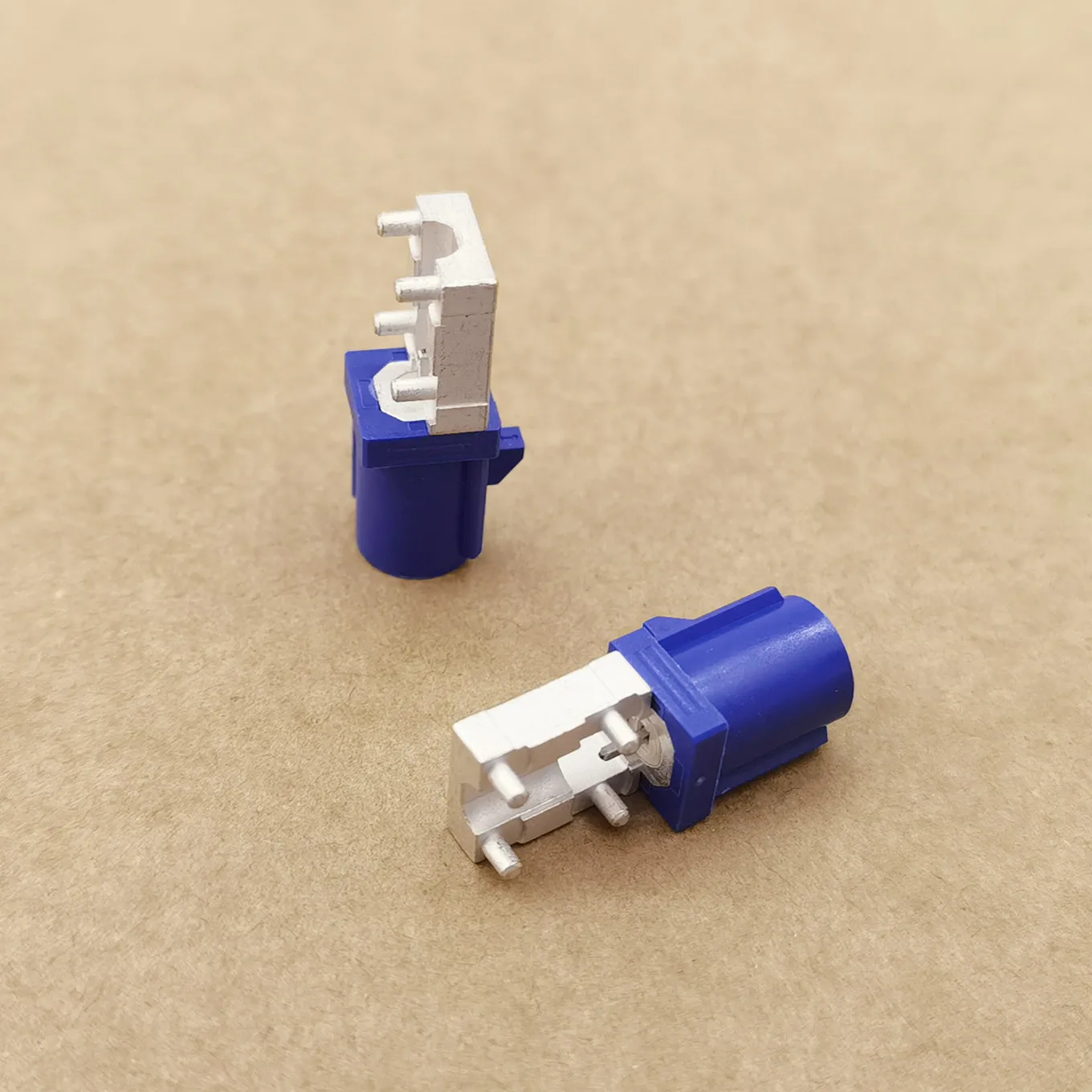 Original New 100% FAKRA-C Male Blue Car GPS Antenna Interface Horizontal SMB-JE Socket Car Connector 6G