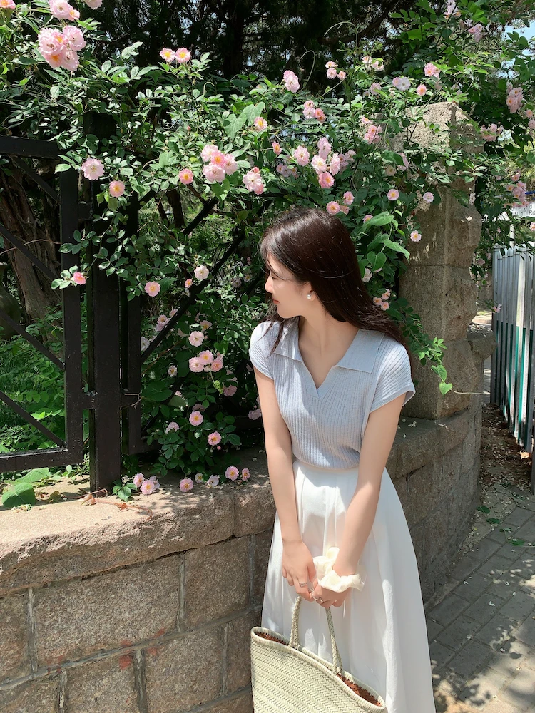 

Летний корейский трикотажный джемпер ERRA с V-образным вырезом, универсальный, приталенный, однотонный, для женщин, для повседневной носки