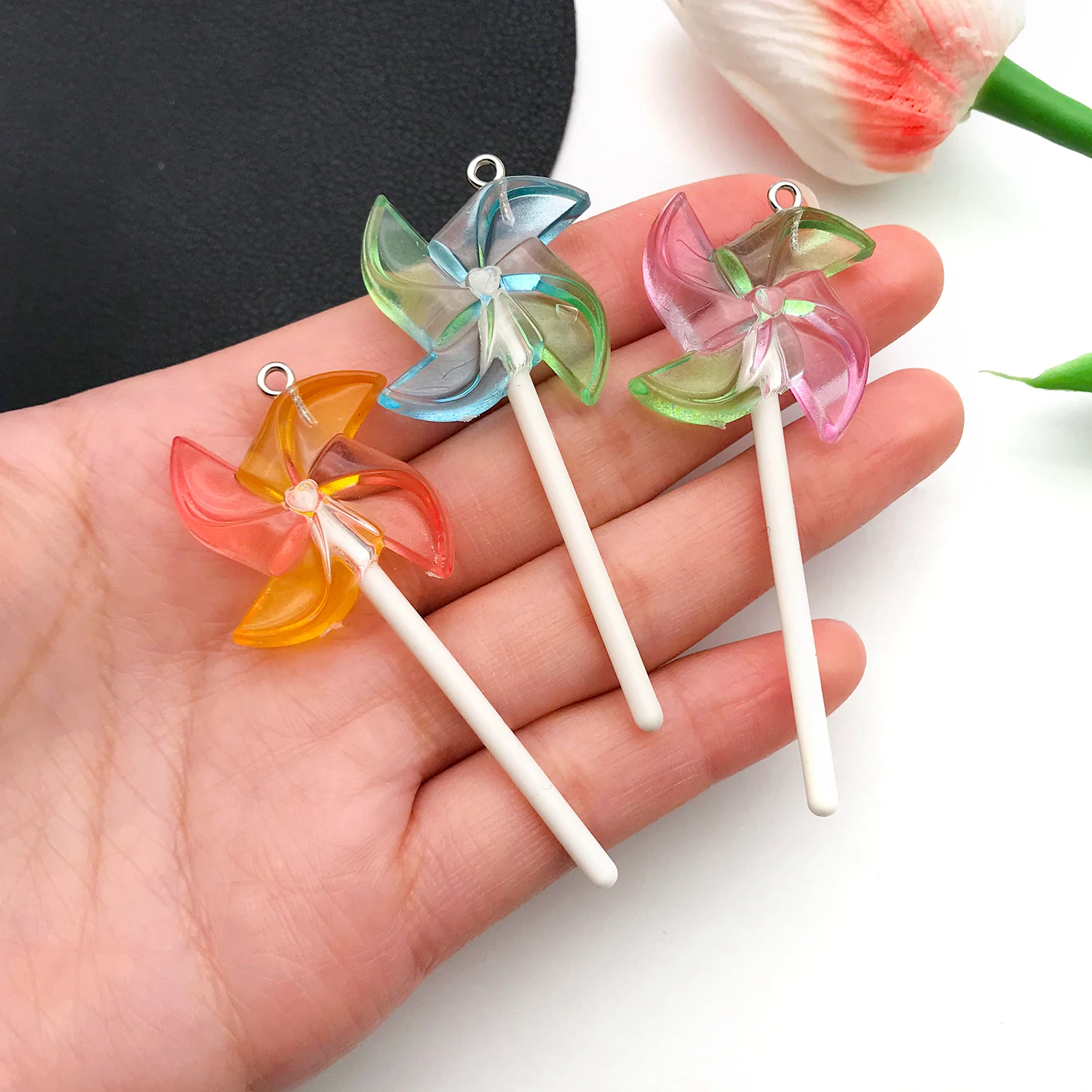 

5/7pcs Resin Pinwheel Lollipop Charms Set (1pc per Design) - Perfect for Crafting Necklaces, Bracelets & Earrings"