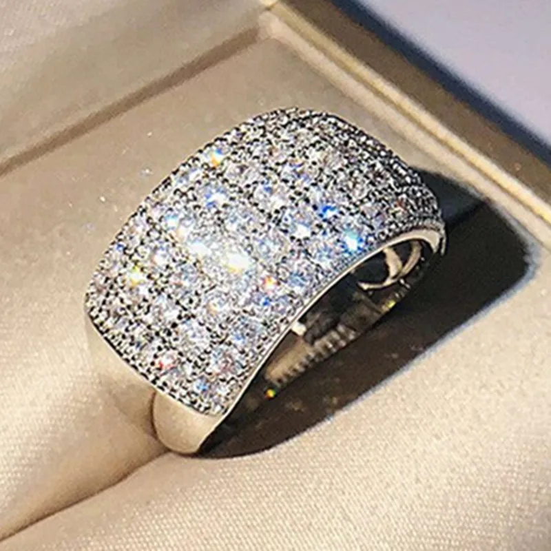 Huitan Luxus gepflasterte CZ funkelnde Damenringe für Hochzeit, hochwertige Silberfarbe, breiter Ring, Verlobungsfeier, Modeschmuck
