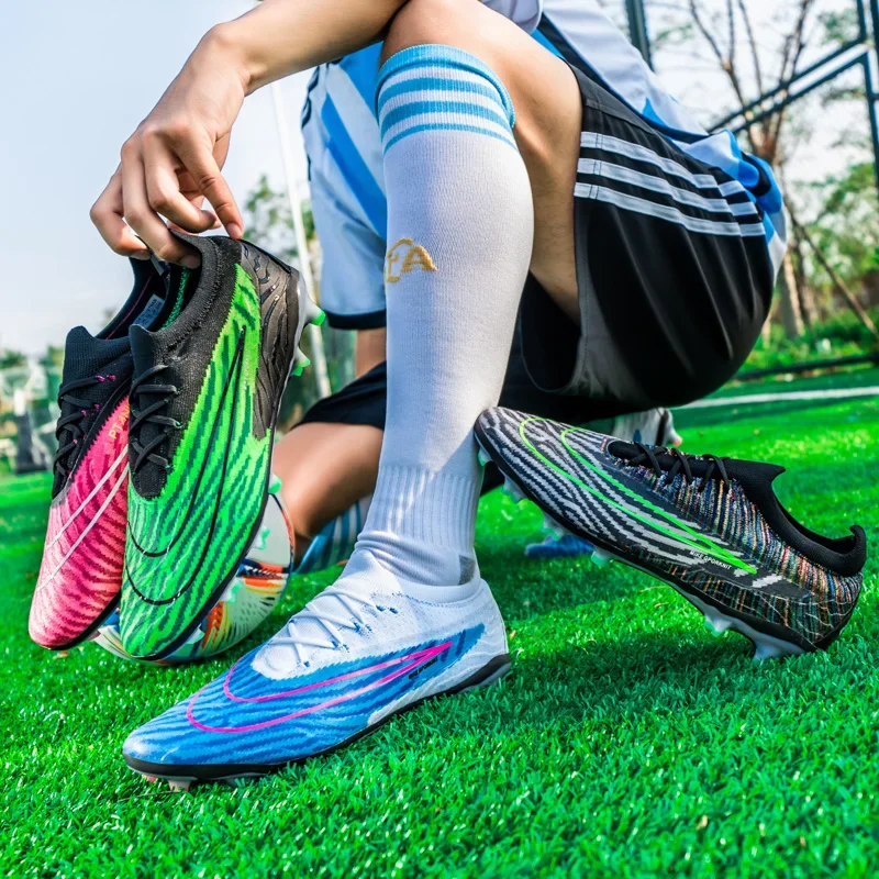 Zapatos de fútbol antideslizantes ligeros profesionales para hombres, zapatos de fútbol suaves TF/FG, tacos, zapatos de entrenamiento de césped, zapatos deportivos al aire libre