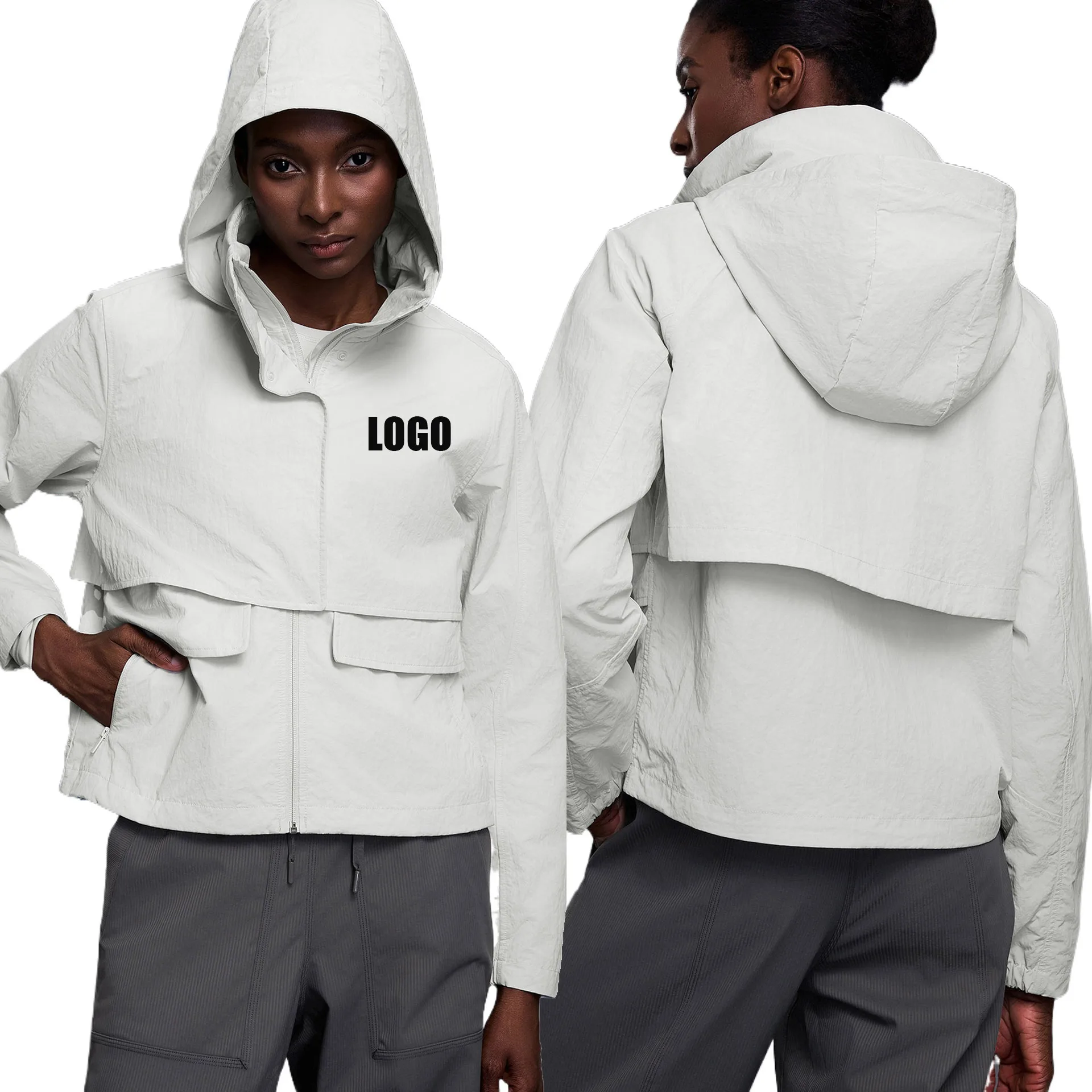 Damen-Trenchcoat mit individuellem LOGO, leicht und atmungsaktiv, wasserdicht, Stehkragen, Kapuze, lässige kurze Sportjacke mit Taschen für den Herbst
