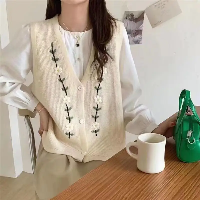 Office Lady Simplicity Elegant Casual Korean Sweater Vest Loose Women\'s Clothing 2023 New Winter Thin Solid Color V-neck Buttons