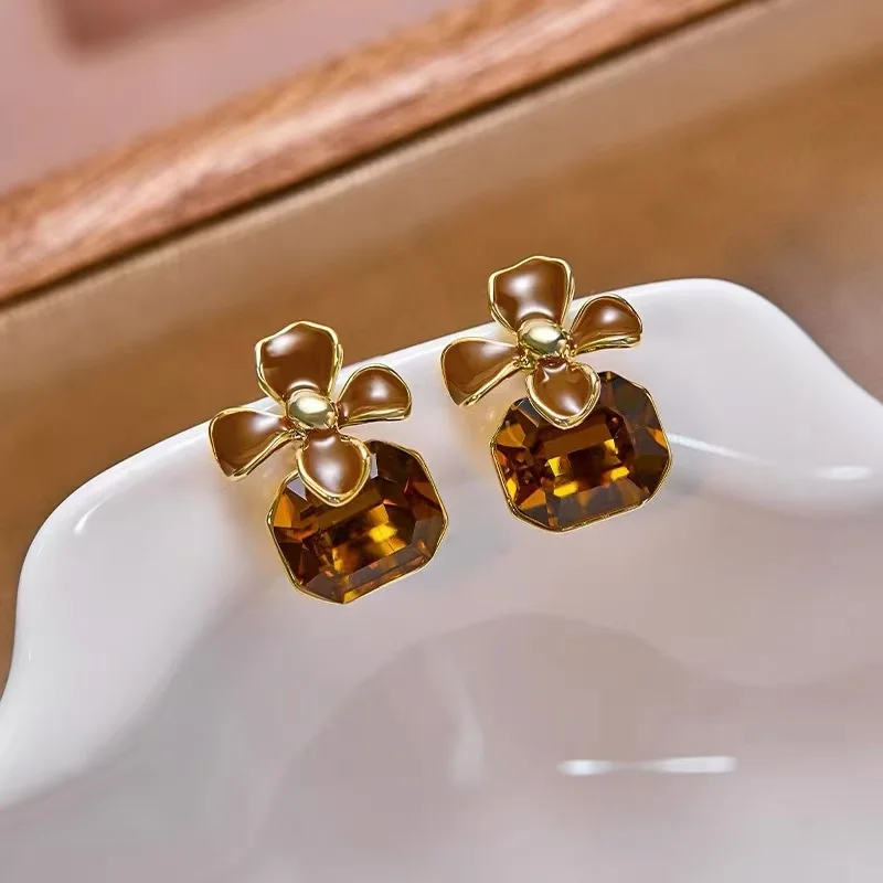 Design Sense Maillard – boucles d'oreilles carrées avec pendentif en cristal, fleur marron Champagne, nouveaux bijoux, accessoires de mode pour femmes, 2024