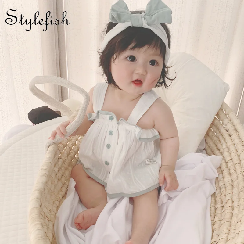 In the summer of 2022 with baby wear clothes sleeveless condole top + pants + hair band three female baby suit set