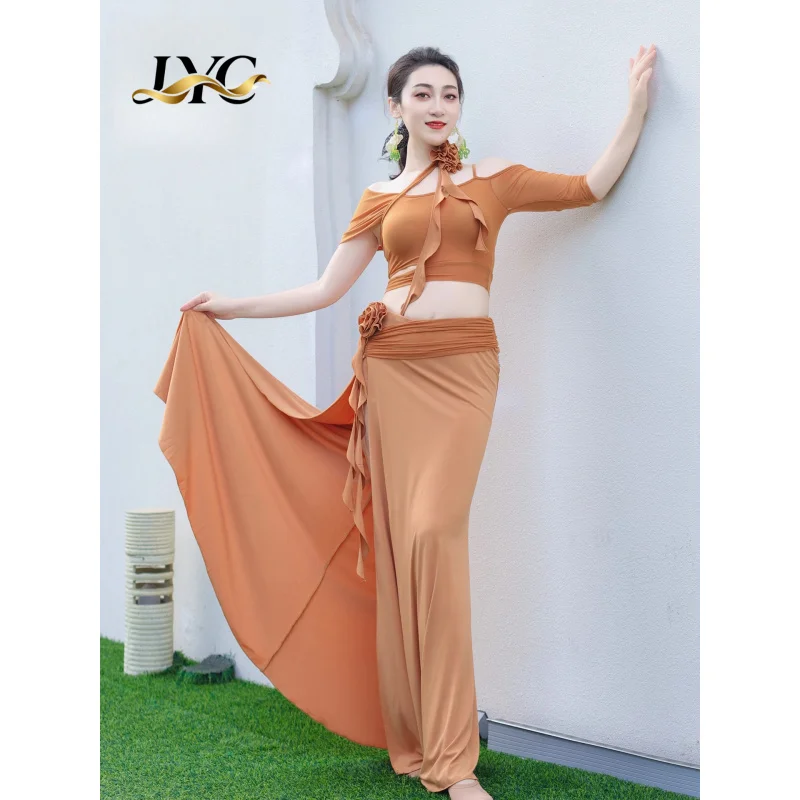 مجموعة ملابس تدريب الرقص الشرقي ذات التصميم الأصلي لعام 2025 تتميز بملابس أداء زهرة الأثيري ذات الألوان المقطوعة