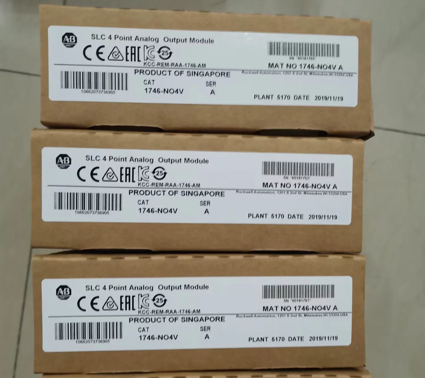 1PC NEW AB 1746-NO4V 1746NO4V   A    IN BOX BRAND