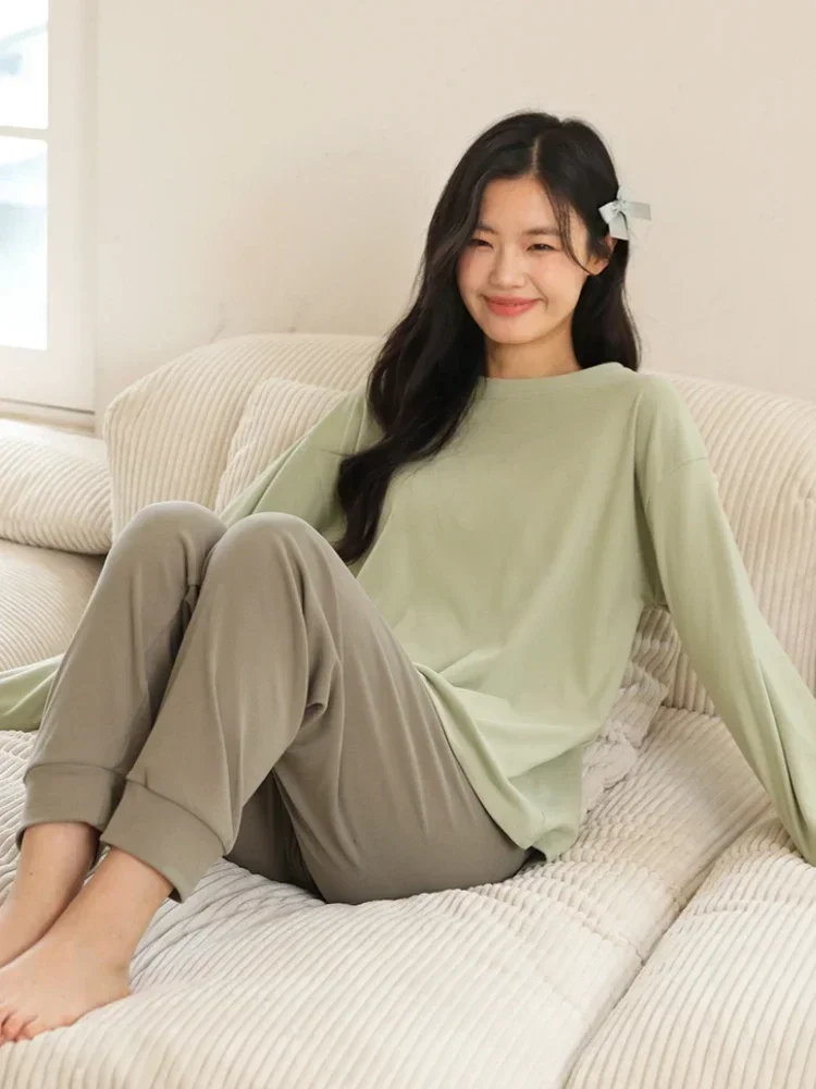 Homewear setelan Pullover wanita, piyama atasan lengan panjang leher-o longgar warna kontras beludru musim gugur dan musim dingin