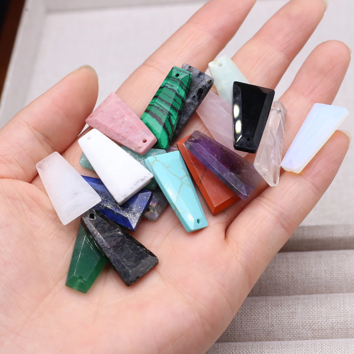 

Trapezoid Natsral Stone Pendant Charms 5pcs Blue Turquoise Amethyst Pendant for Making DIY Jewerly Necklace Bracelet 13x25mm