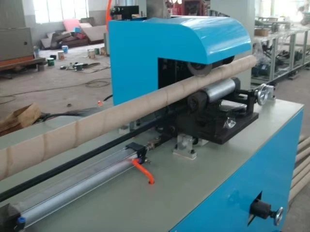 Small business cutting and rewinding machine for paper tube and core production, equipped with Delta PLC and bearings, with a sp