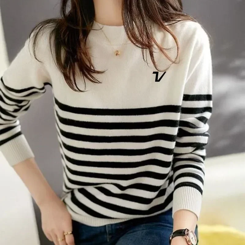 Autumn Golf Wear Women 2024 New Golf Sweater Fashion Round Neck Windproof Knit Golf Top Women Golf Clothes Korean Stripe Blouse