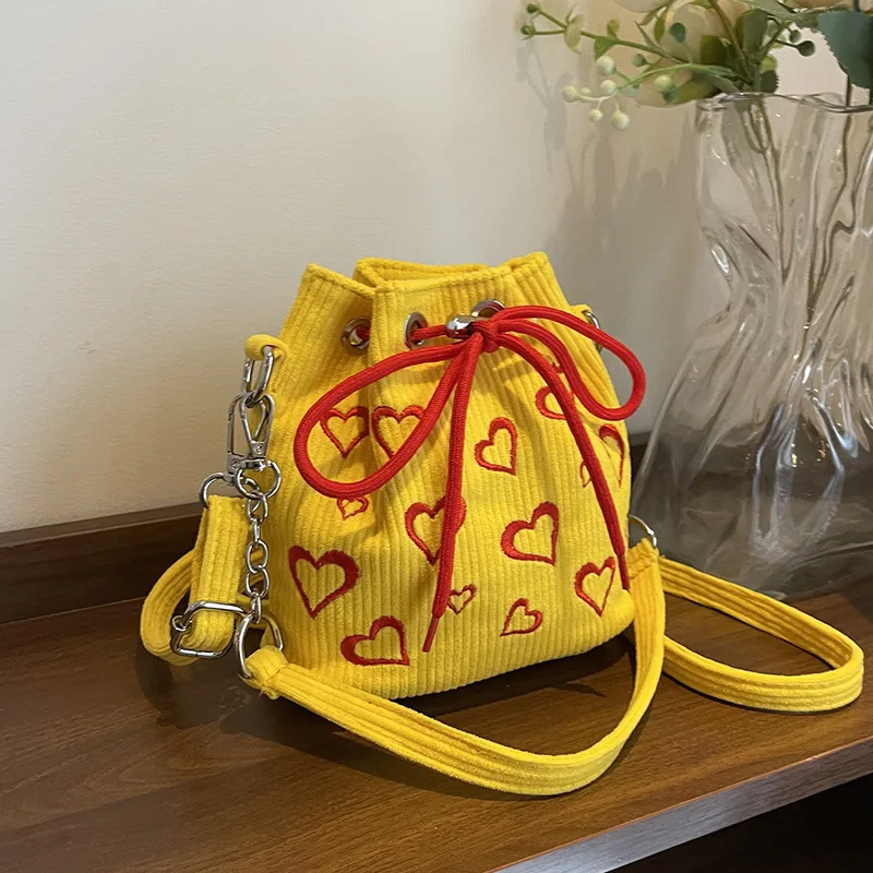 

Fashionable Heart Knitted Mini Square Handbag for Women New Love Women Messenger Bag Drawstring Female Girls Small Shoulder Bags