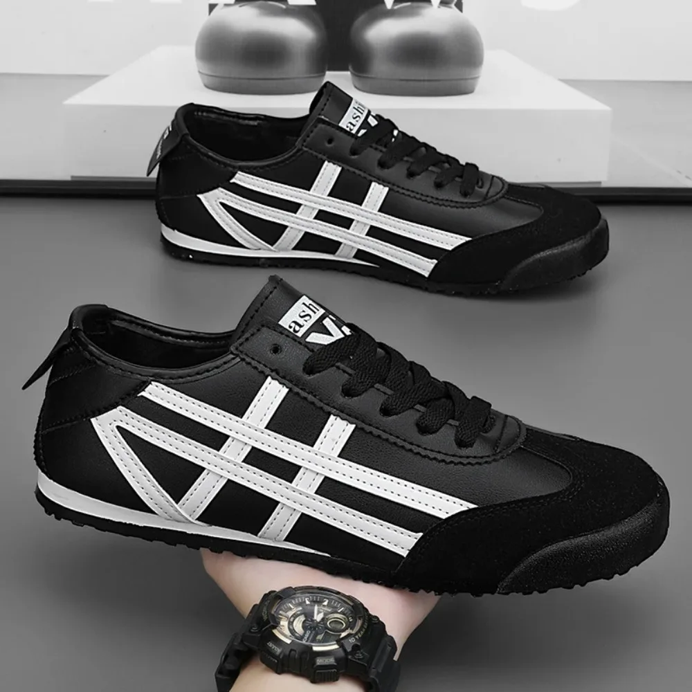 

Men's Classic Running Shoes Lace Up Flat Bottom Sports Shoes Soft Sole Walking Shoes Breathable Couple Casual Shoes Tennis Shoes