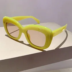 Luxury Brand Designer Big Frame Sunglasses Women Vintage Fashion Sun Glasses For Men Punk Pink Rivet Ladies Eyeglasses UV400