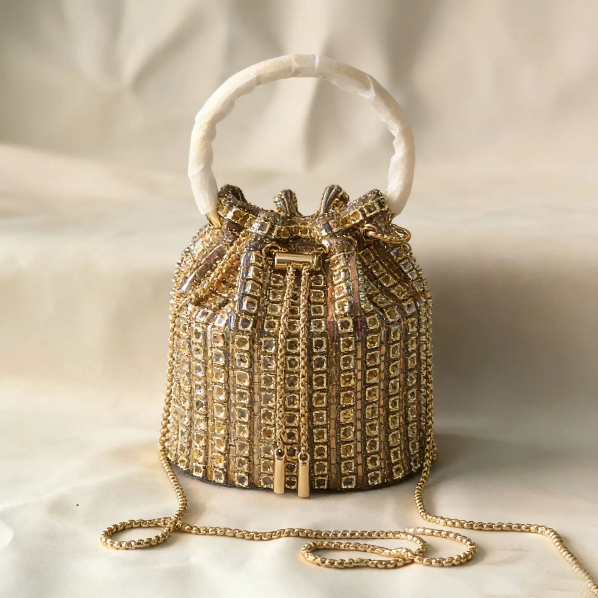 2026 new dinner bag with diamond fringed handbag chain simple full diamond bucket bag single shoulder oblique span bag
