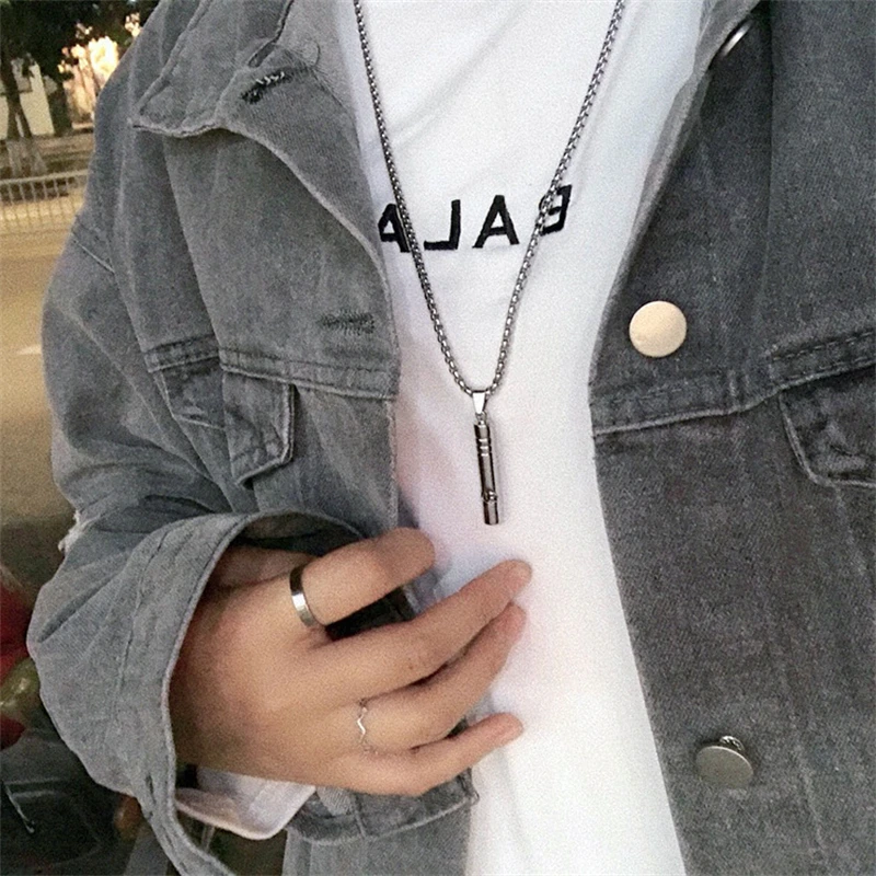 

Whistle Blowing Pendant Simple Titanium Steel Necklace Personalized Simple Male and Female Hip Hop Couple Student Sweater Chain