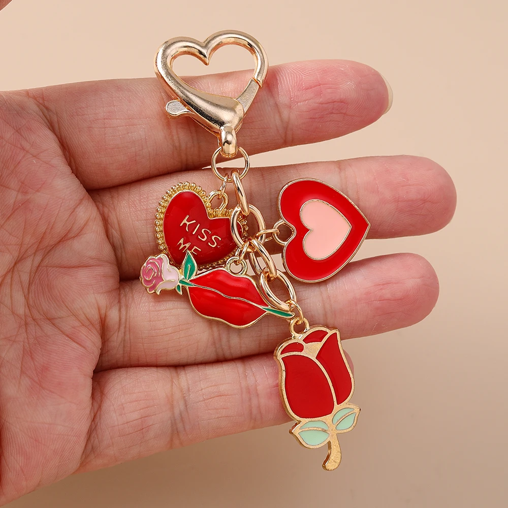 Aihua Hübscher Lippenstift-Schlüsselanhänger mit roten Lippen, Herz- und Rosenblüten-Motiv, für Frauen und Mädchen, Geburtstagsgeschenk, Schmuckanhänger für Handtaschen – Detail 3