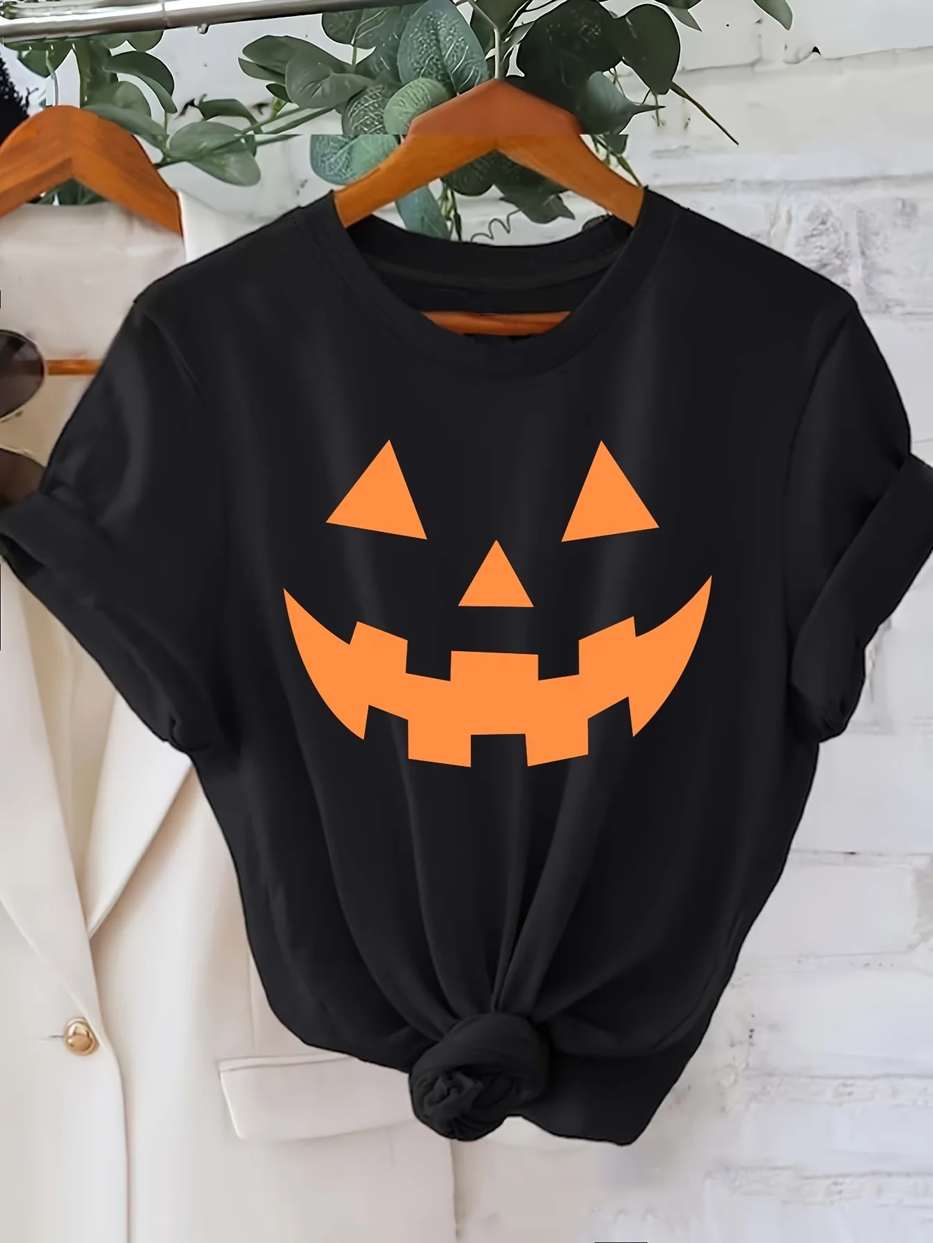 Halloween Pumpkin Face T-Shirt Black with Orange Lantern Harajuku Sleeve Casual Clothing Street Tops Aesthetic Clothes