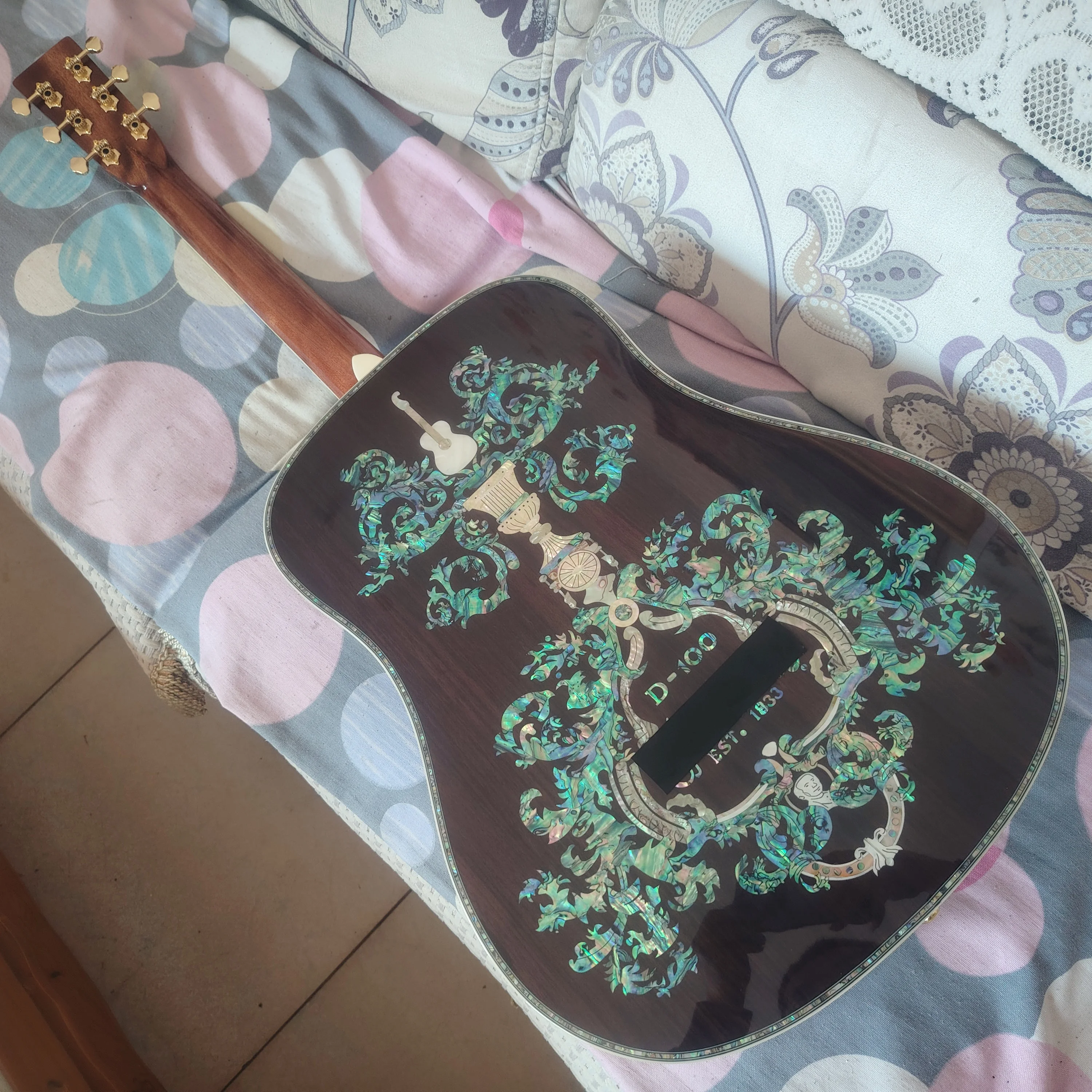 Thumbnail 2 - #18 Latest Guitars Offers