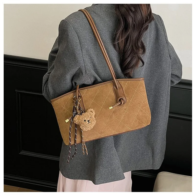 

Classy Ladies Crossbody-Bag Made Of Moor-Printed Leather Featuring Spacious Durable Trendy Bali Modern Style​