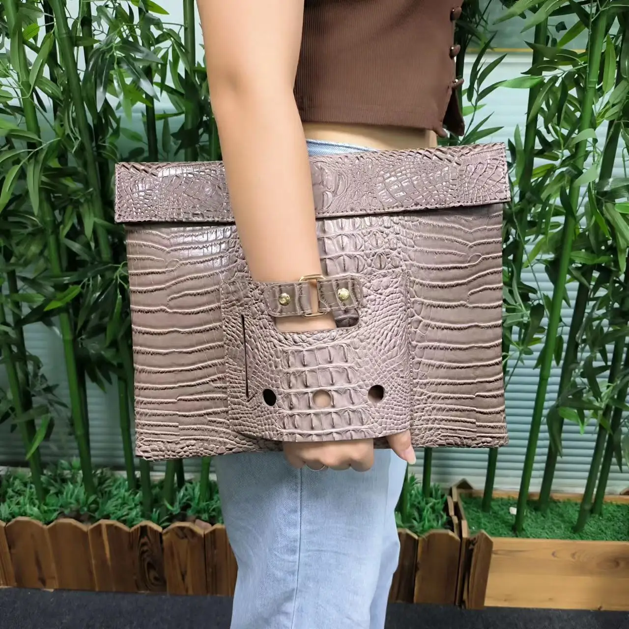 2022 Hot Large Women Crocodile Green File Folder A4 Document Bag Fashion Women Laptop Bag Pouch Business Briefcase Bag