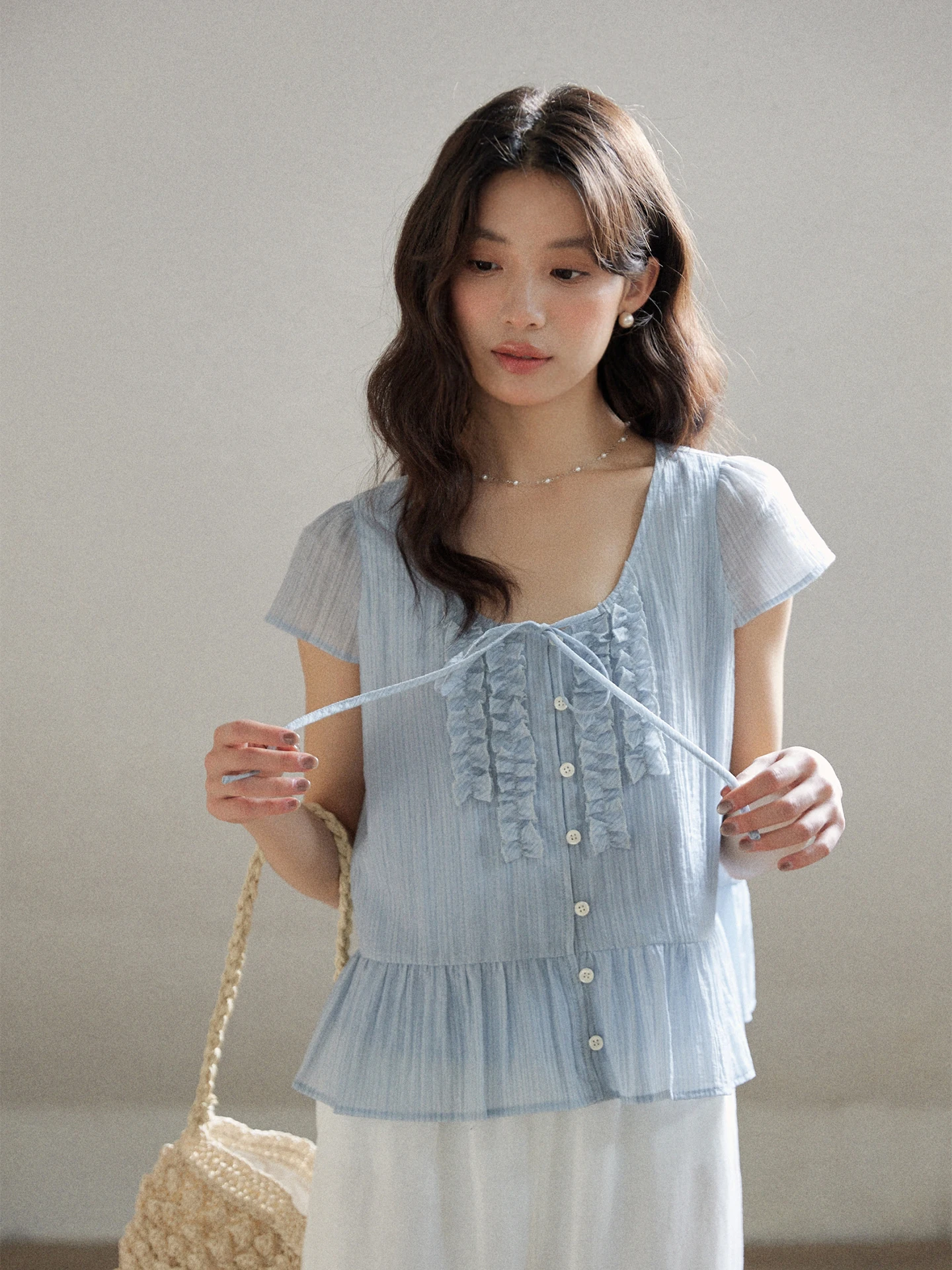 

MIXABO Short Sleeve Chiffon Shirt Girl Style Summer Light Blue Design Sensation Short Top Women's Fashion Wooden Ear