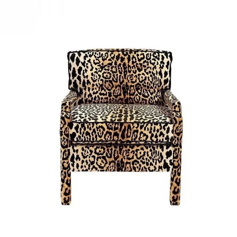 Retro creative armrest sofa chair modern light luxury classical leopard print casual single sofa chair