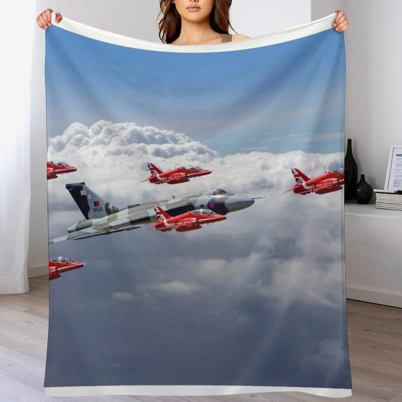 Final Vulcan Flight With The Red Arrows - 3 Throw Blanket Bed covers Softest Vintage Blankets