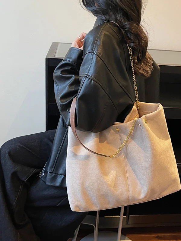 

2025 New Velvet Tote Bag Women Large Capaci Commuter Single oulder Chain Handbag Faion Casual Korean Sle Bag