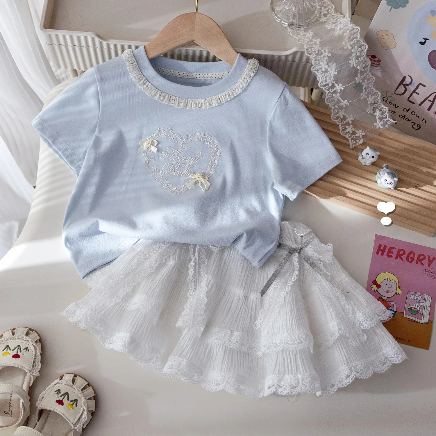 

Baby Girls Summer Clothes Set Short Sleeve Round Neck Embroidery Tshirt White Lace Princess Skirt 2Pcs Suit Sweet Girls Set