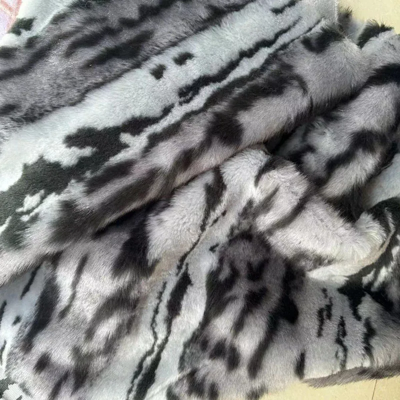 

2cm Imitation Tiger Pattern Artificial Plush Fabric for Faux Fur Performance Clothing Fabrics Diy Sewing Cloth Material
