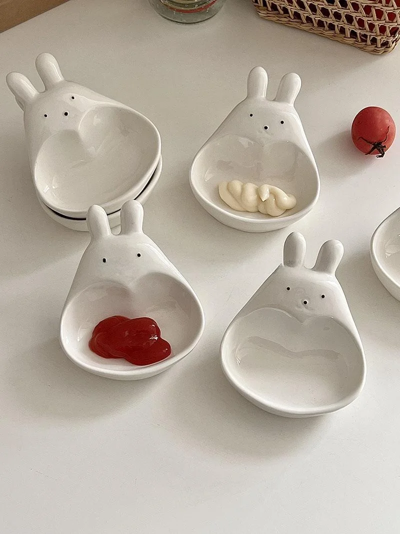 

Милые керамические тарелки с рисунком кролика, высокая эстетическая ценность, для домашнего использования, столовая посуда с мультяшным узором