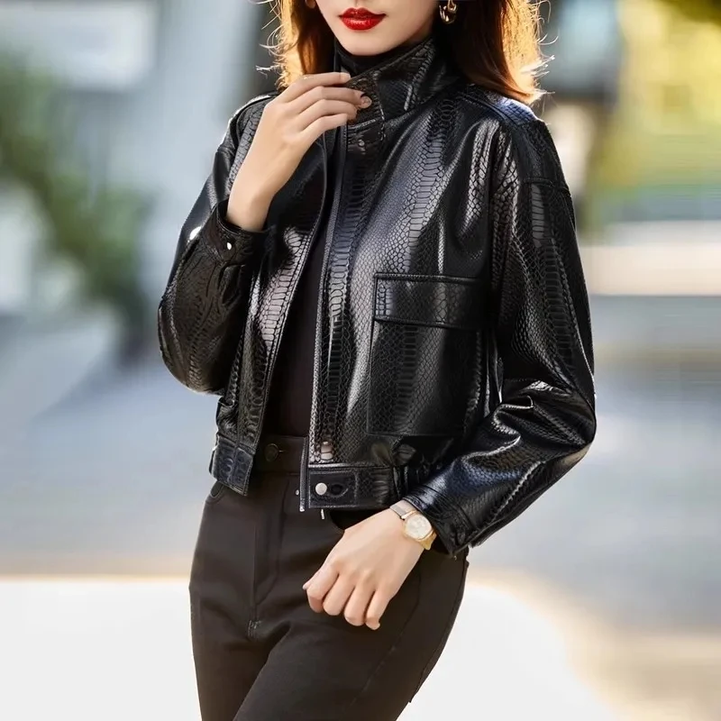 أزياء المرأة سترة جلدية فضفاضة معطف قصير الشارع الشهير جلد الثعبان الملمس ملابس خارجية الوقوف طوق سترة عادية ربيع الخريف