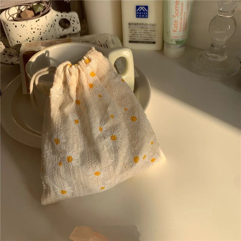 Woman Jewelry Cosmetic Daisy Storage Pouch String Bag Cute Small Coin Purse DIY Drawstring Bag Travel Dust Proof Handbags