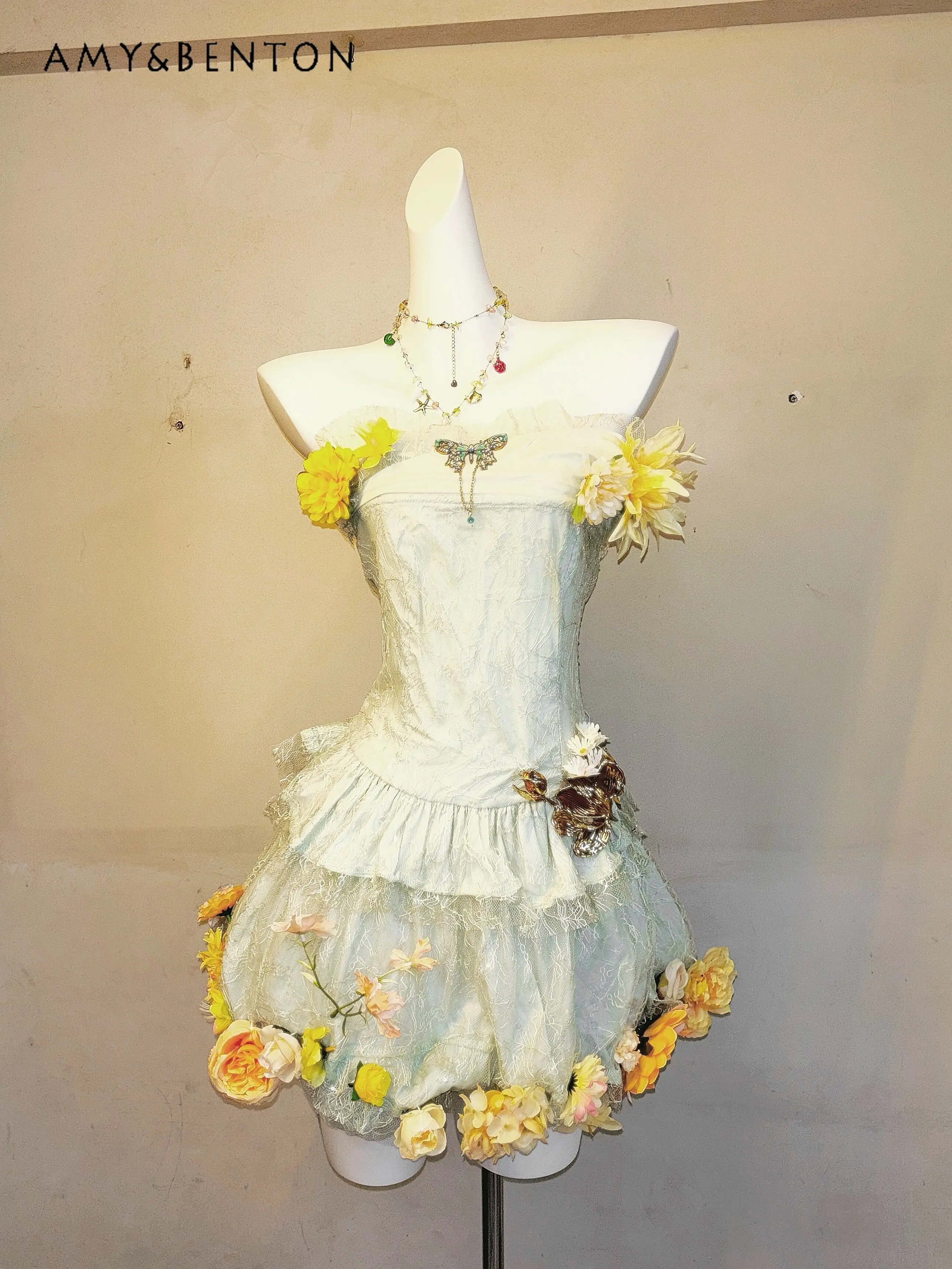 

Summer New Fairy Style Women Light Green Bright Skinny Strapless Hand-Sewn Floral Short Puffy Dress with Shell Beaded Necklace