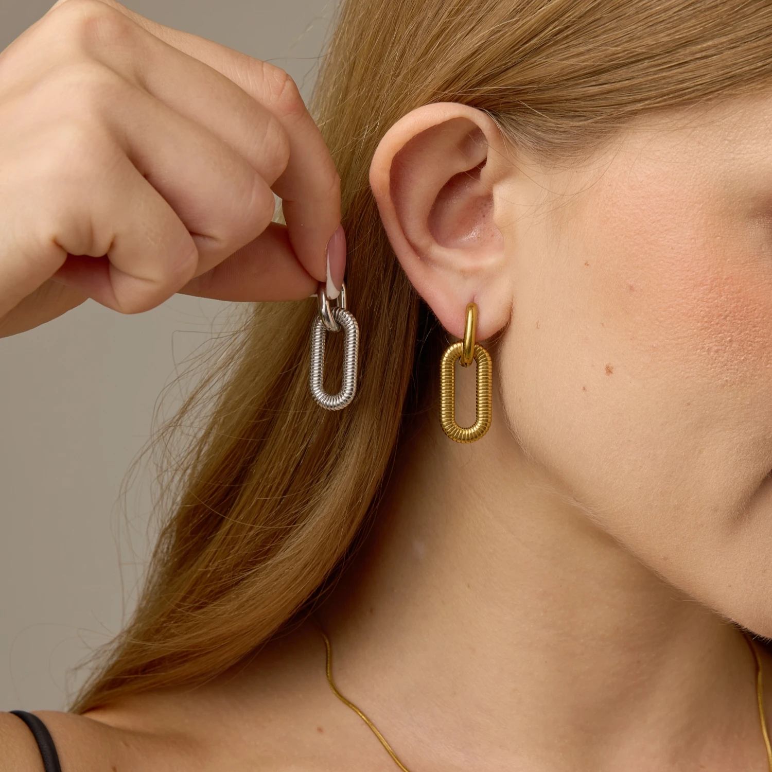 St.delan 18K Vergoldete Edelstahl-Ketten-Ohrringe für Frauen Trendiger Premium-Modeschmuck Ohr-Accessoire – Detail 2