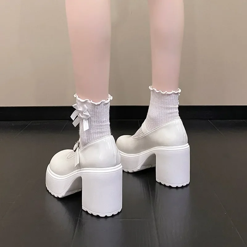 Zapatos de tacón de plataforma blancos a la moda para mujer, tacones súper altos, zapatos Mary Jane con correa y hebilla, zapatos de fiesta de tacón grueso góticos para mujer