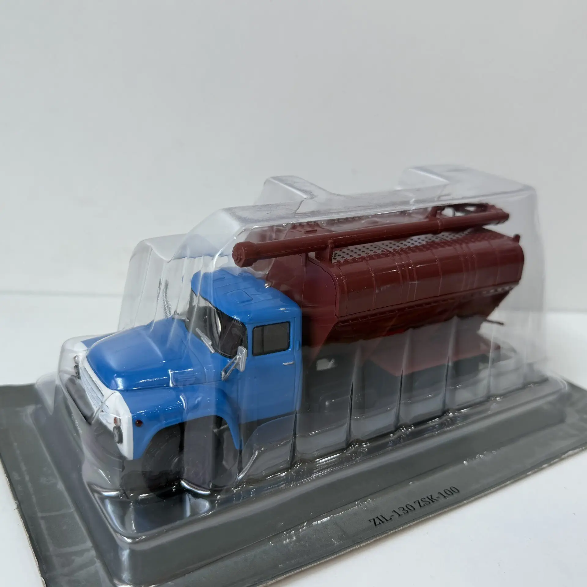 

Модель автомобиля Diecast IXO 1/43 ZIL 130 ZSK 100, передняя часть из сплава, задняя часть из пластика, V4, литая модель