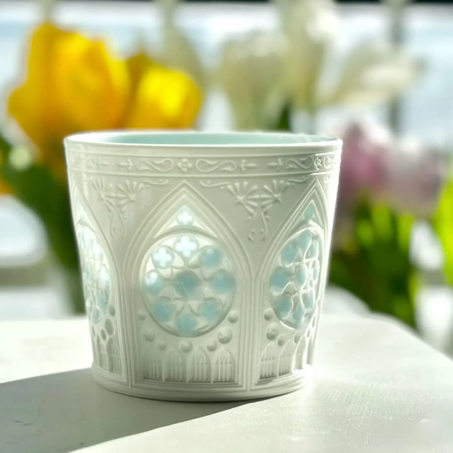 

260ml Jingdezhen Creative Handcrafted Retro-Style Exquisite Relief Ceramic Mugs for Milk and Coffee Friend Birthday Gift