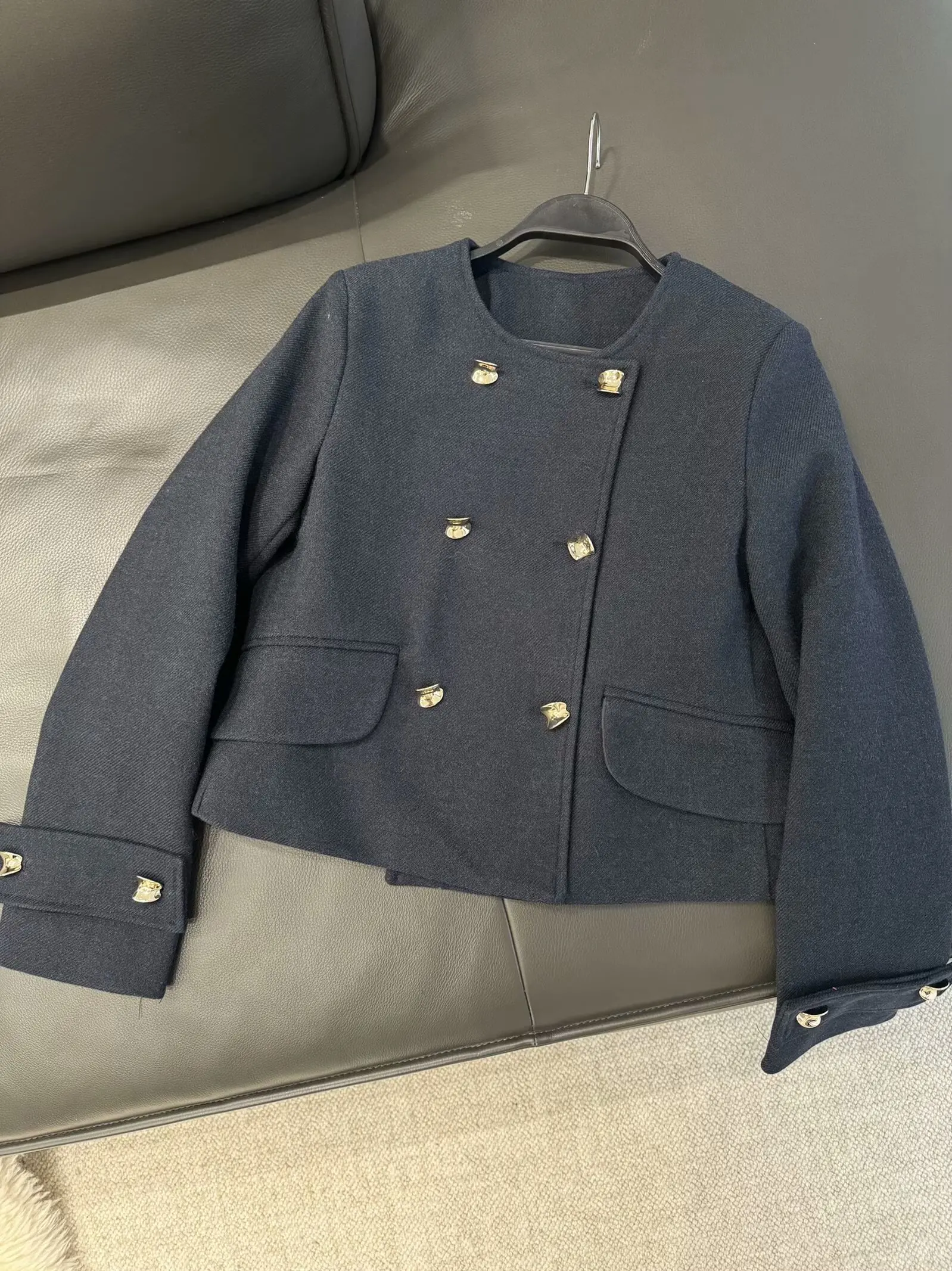 Xiaoxiangfeng-Veste en laine mélangée à double boutonnage pour femme, col rond, manches longues, or, printemps, nouveau, 2025