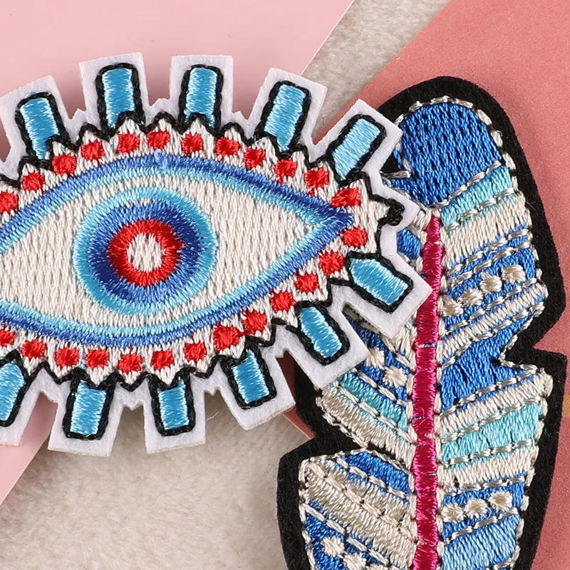 9pcs Lot Eyes Hand With Iron On Patches Anime Diy For Clothing Small Embroidered Thermal Pack Mochila Jackets Sew Fabric Parches — zdjęcie 3