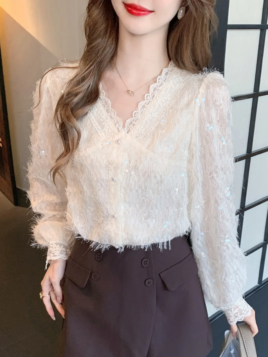 

Женская блузка Ele Long Sve V-Ne с кружевной отделкой, мягкая, в корейском стиле, с пайетками и бахромой, весна 2026