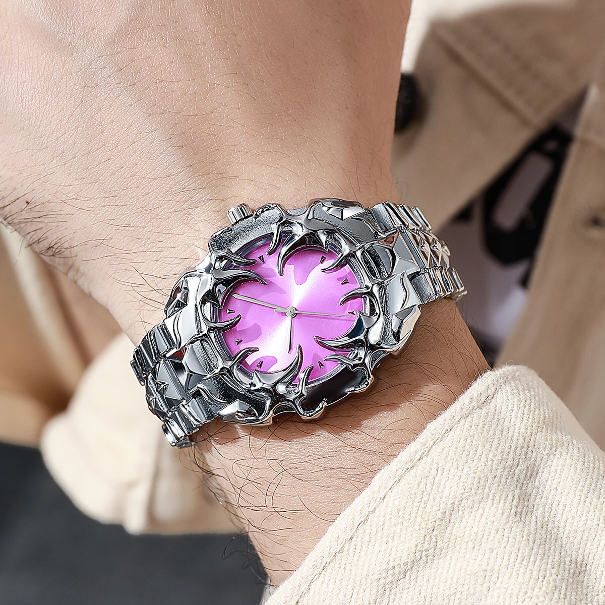 Men's Claw-Shaped Quartz Watch with Interchangeable Dials