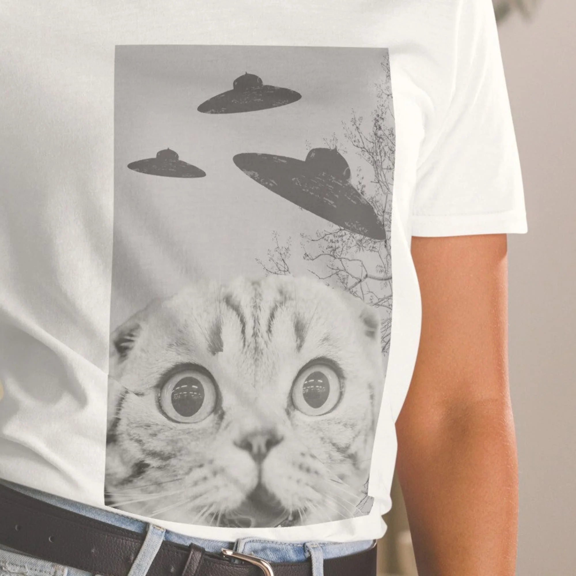 Stylish Ufo Funny Cat T Shirt And Ufos Lover Spaceship Memes Tee Gift For Alien