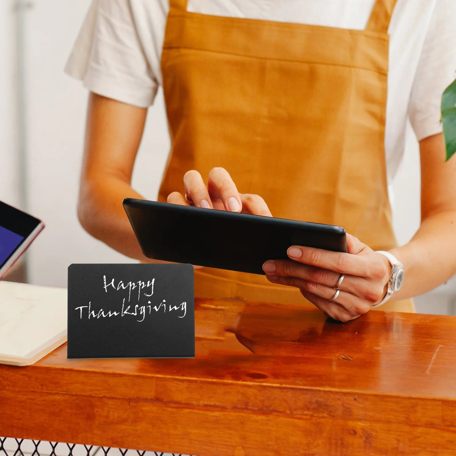 ป้ายกระดานดำขนาดเล็กสำหรับป้ายอาหาร 10 ชิ้น สำหรับงานเลี้ยง บุฟเฟ่ต์ ป้ายตั้งโต๊ะ กระดานบันทึกข้อความ ใช้ซ้ำได้ กระดานชอล์กขนาดเล็กแบบตั้ง